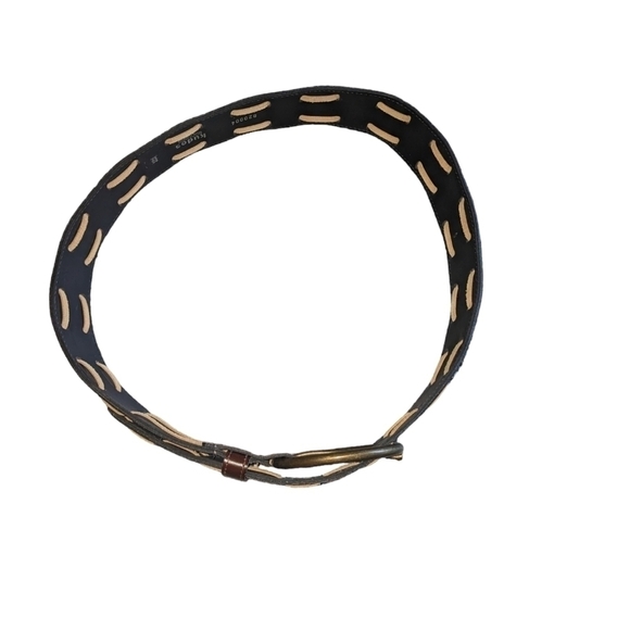 Kudos genuine leather belt made in Canada. Size 32. In like new condition. - Picture 2 of 6